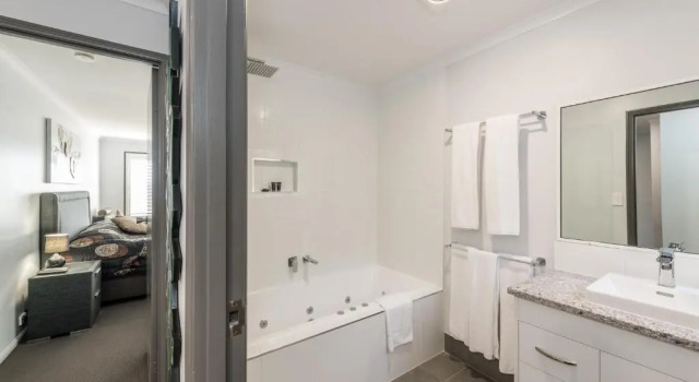 Апартаменты с 3 комнатами Athena Motel Apartments