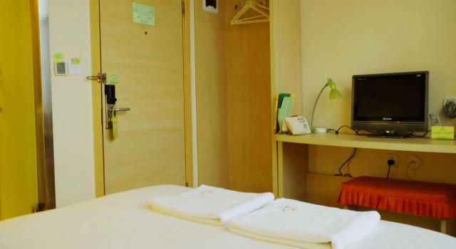 Spring City Star Hotel Jifeng Branch, Rezerwuj Hotel Hotele w Kunming z parkingiem, Parking