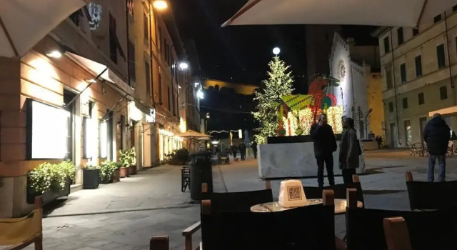 Loft Angela, Delizioso Bilocale con Soppalco, Centralissimo a Pietrasanta