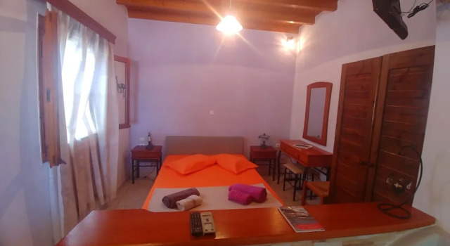 Avgerinos Studios Paliochori, Prenota Hotel Hotel a Milo con parcheggio, Parcheggio
