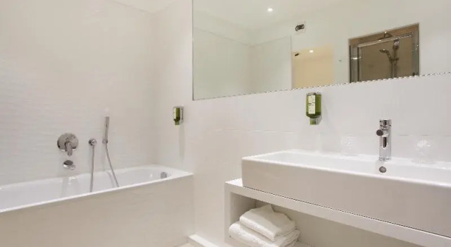 Двухместный номер Standard с балконом Hôtel Rotonde Aix-en-Provence centre