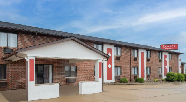 SureStay Hotel by Best Western Cedar Rapids, Buchen Sie Hotel Hotels in Cedar Rapids mit Pool, Schwimmbad