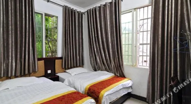 Zhenyuan Qianzhen Hotel, Rezervați Hotel Zhenyuan Guizhou