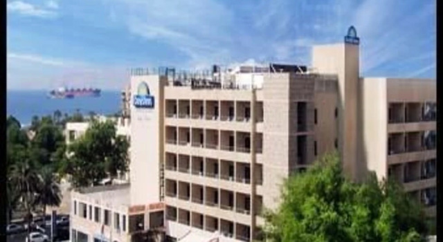 Days Inn Hotel & Suites Aqaba, Prenota Hotel Hotel a Aqaba con piscina, Piscina