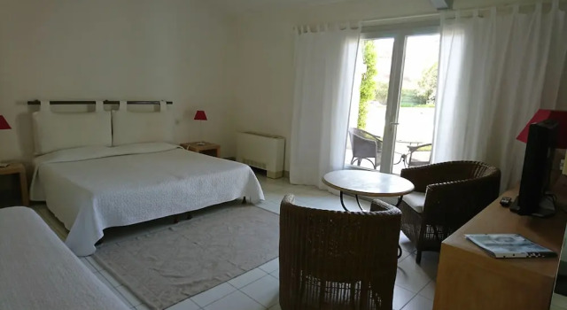 Hotel Le Pre des Baux, Забронировать Отель Отели Моссан-лез-Альпий 3 звезды, рядом с Aurelian Way, 3*