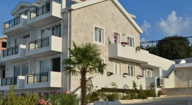 Apartmani Harmonia, Book Hotel Businesshoteller i Tivat, 4* 5*