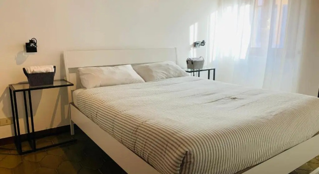 Linhouse Guesthouse, Prenota Hotel Vaticano Prati Roma
