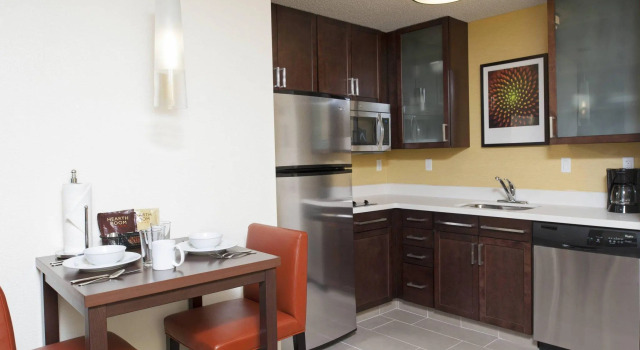 Двухместный люкс c 1 комнатой Residence Inn by Marriott Grand Rapids Airport