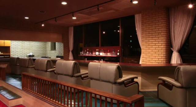 KANEMITSU CAPITAL HOTEL, Prenota Hotel Hotel a Shikoku con parcheggio, Parcheggio