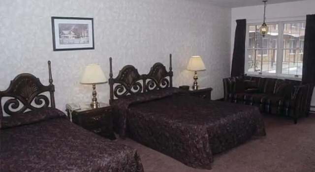 Четырёхместный номер Standard Ivy Rose Motor Inn