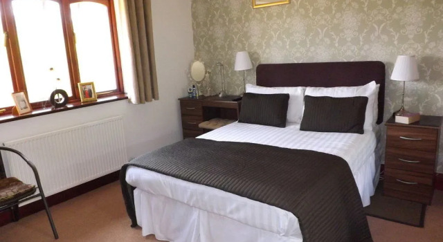 Ty Castell Bed  Breakfast - Home of the Kingfisher, Забронировать Отель Кармартен Carmarthenshire