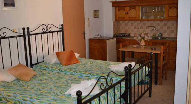 Hermoupolis Rooms