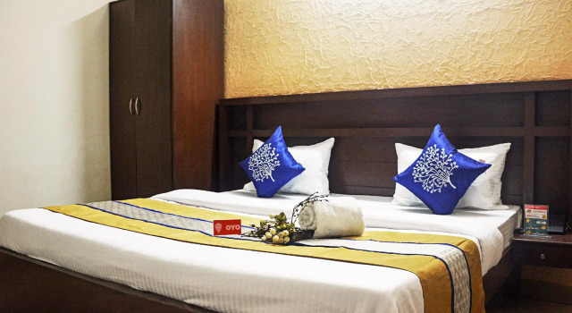 OYO 637 Hotel D M Palace
