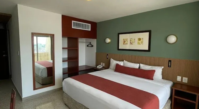 Camera Deluxe Hotel Royalty