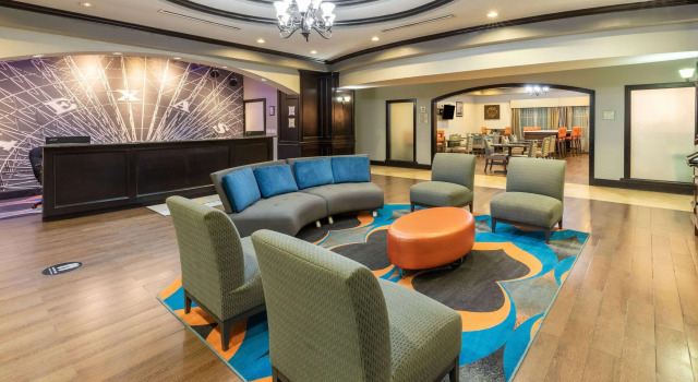La Quinta Inn & Suites Fort Worth/Lake Worth, Rezerwuj Hotel Lake Worth Dallas - Fort Worth Metropolitan Area