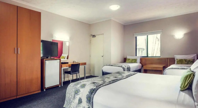 Четырёхместный семейный номер Standard Mercure Darwin Airport Resort