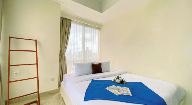 Spacious 3Br With Private Lift At Menteng Park Apartment, Забронировать Апартаменты/квартира Ментенг Джакарта, рядом с Парк Таман Суропати