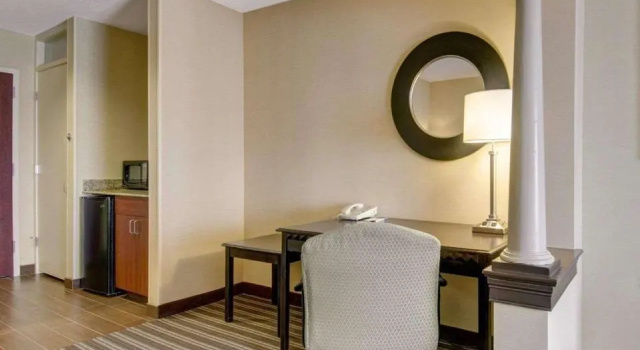 Одноместный люкс Spark by Hilton Woburn Boston