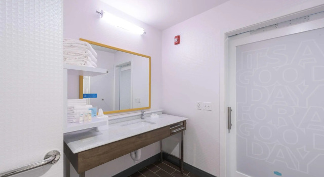Двухместный номер Standard Hampton Inn Hamburg
