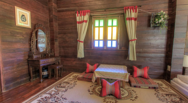 Baankeaw Huenkwan Boutique Hotel