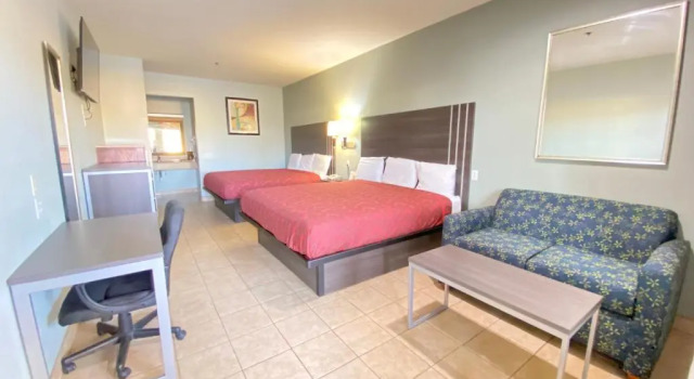 Четырёхместный номер Standard Weslaco Inn Weslaco-Mercedes