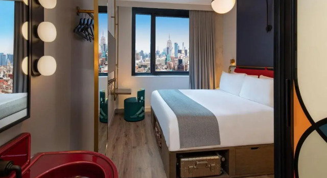Двухместный номер с видом на город Moxy NYC Lower East Side