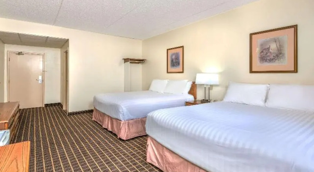 Номер Standard Howard Johnson by Wyndham Tillsonburg