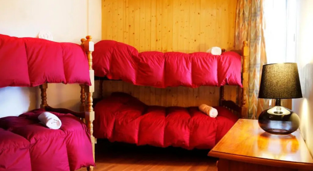 Apartamentos Kilimanjaro, Varaa Huoneisto Pradollano 