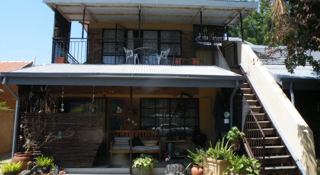 Elegant Upstairs Apartment, Reservar Apartamento Apartamentos em Gauteng, Apartamento