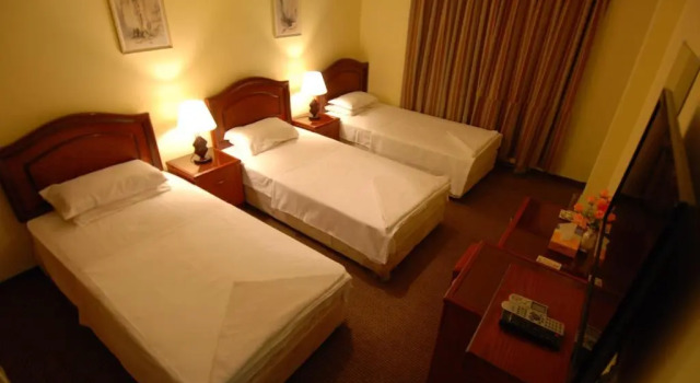 Трёхместный номер Standard Al Rashid Hotel