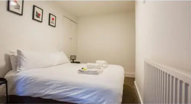 Elegant 1BDR w/private garden in vibrant Brighton, Забронировать Отель Отели Исторического графства Суссекса 3 звезды, 3*