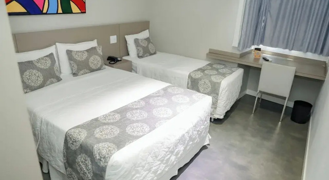 Трёхместный семейный номер Standard Verona Tower Hotel