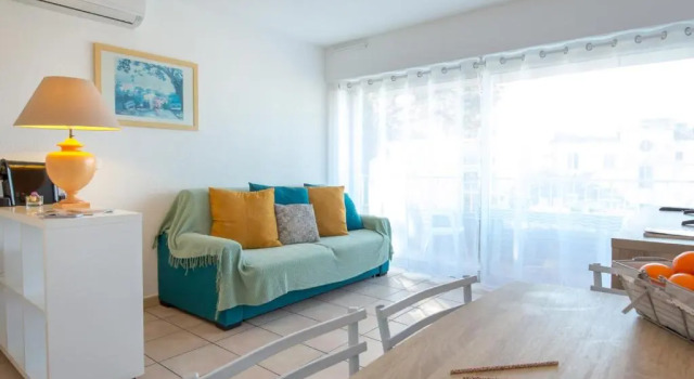 Appartement Saint-Raphaël, 2 pièces, 4 personnes - FR-1-466A-4, Book Apartment Saint-Raphaël Mimosa Road