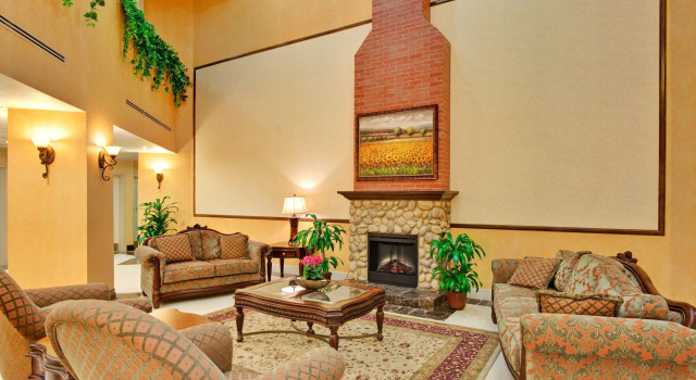 Holiday Inn Express Hotel & Suites Beaumont - Oak Valley, Book Hotel Beaumont Californien