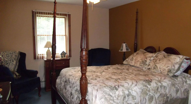 Bears Lair Inn, Varaa Hotelli Hotellit New England uima-altaalla, Uima-allas