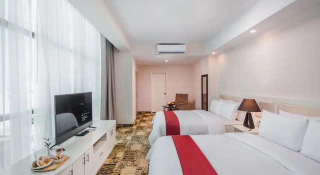 Четырёхместный номер Standard Nobility Grand Hotel