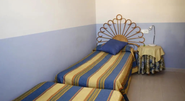 At162 Xiprés, Varaa Hotelli Hotellit Tarragonès uima-altaalla, Uima-allas