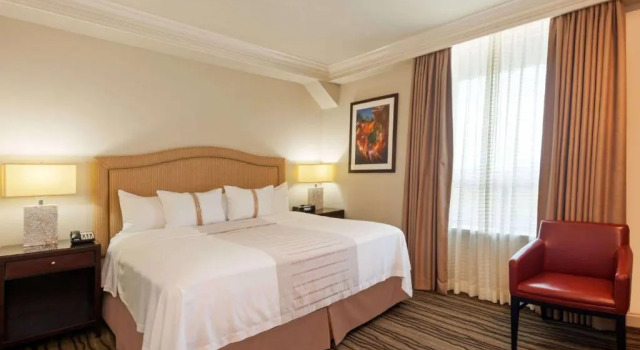 Номер Standard с видом на залив Grand Galvez Resort, Autograph Collection