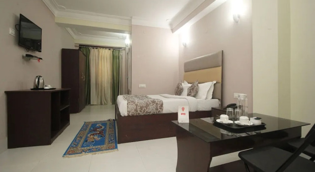 OYO 10003 Hotel The Orange Inn
