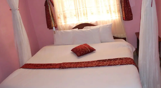 Люкс Deluxe Salient Guest House