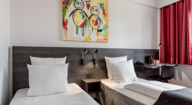 Трёхместный номер Standard ProfilHotels Mercur
