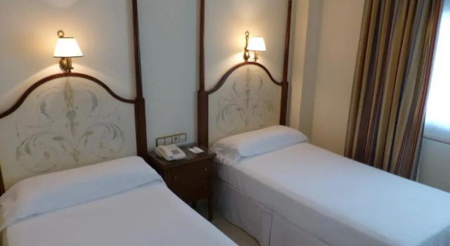 Полулюкс Hotel Golf Campoamor