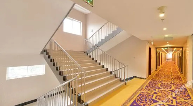 Xinxing Hotel, Book Hotel Hoteller i Beijing Province med parkering, Parkering