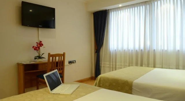 Четырёхместный номер Standard Ñikén Hotel & Spa