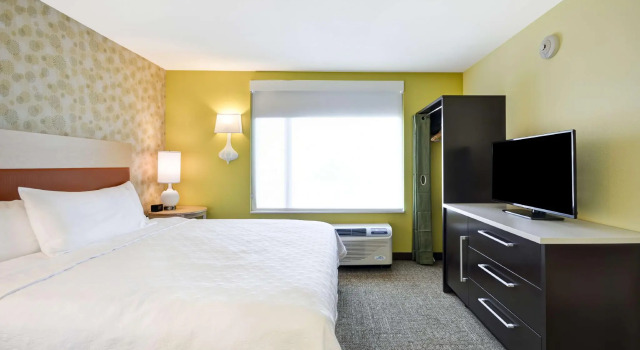 Двухместный люкс c 1 комнатой Home2 Suites By Hilton Dallas North Park