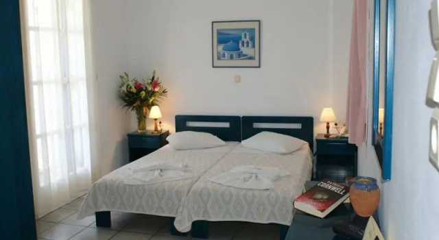 Трёхместный номер Standard с балконом Alkyoni Beach Hotel
