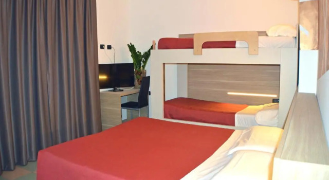 Четырёхместный номер Standard Sempione Hotel Malpensa