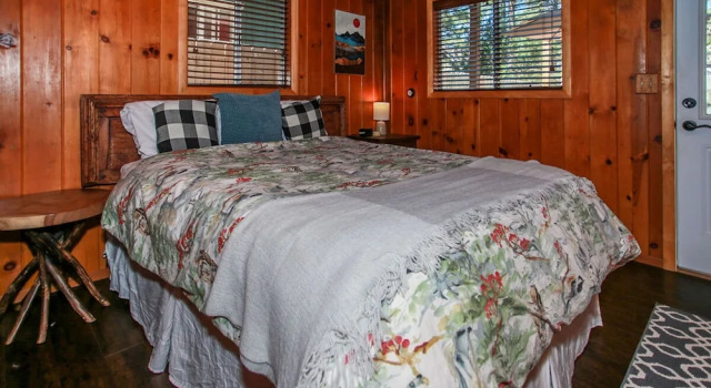Relax On Meadow-1873 by Big Bear Vacations, Забронировать Отель Отели в центре Биг-Бэар-Сити, в центре