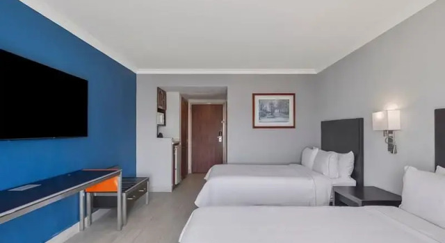 Четырёхместный номер Superior Fiesta Inn Express Nuevo Laredo
