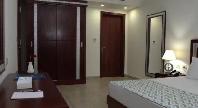 Oyster Bay Beach Suites, Prenota Hotel Abu Dabbab 